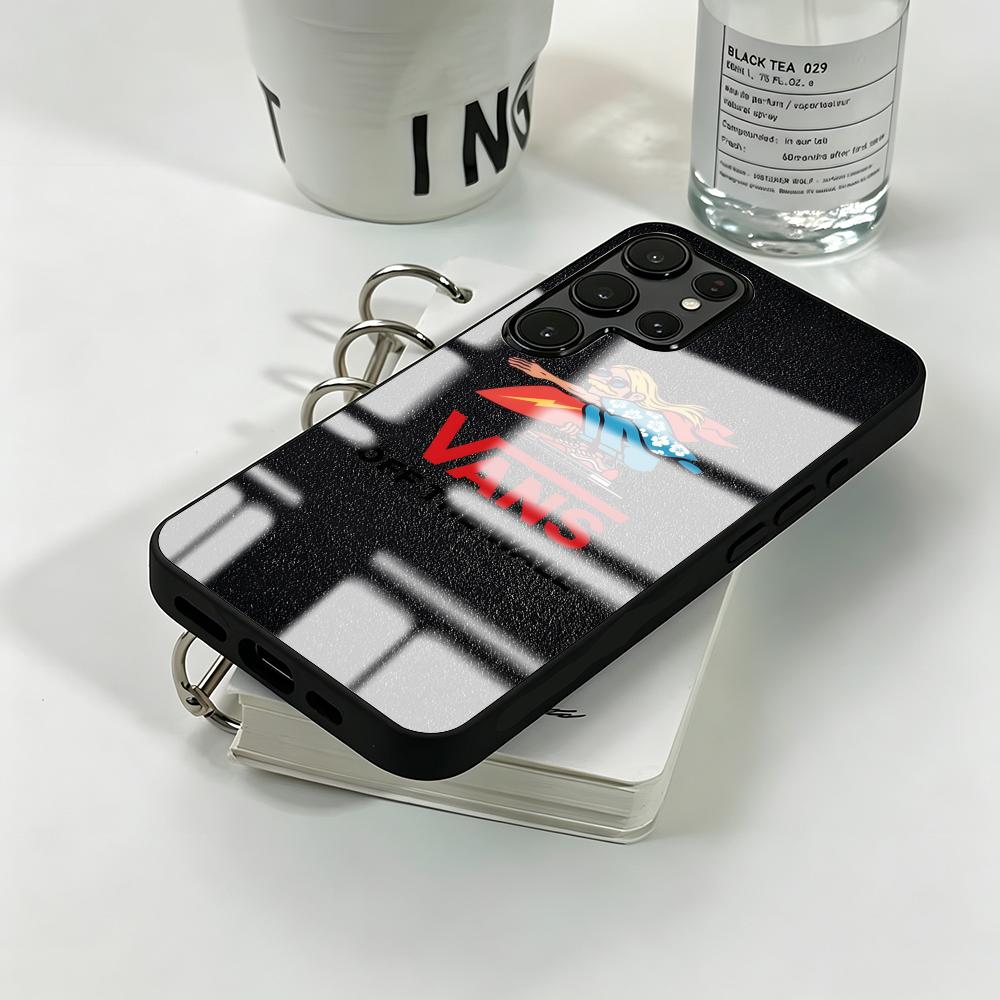 เคสโทรศัพท์ลายรองเท้าสเก็ตบอร์ - Phone Cases Louis Vuitton บทวิจารณ์และราคา
